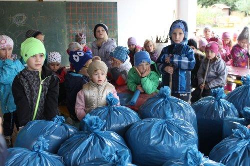 Uzamykání zahrady se skřítkem "Podzimníčkem". Environmentální výchova na zahradě naší školy. 31  