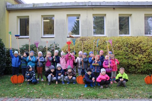 Zamykání zahrady se skřítkem Podzimníčkem 9  