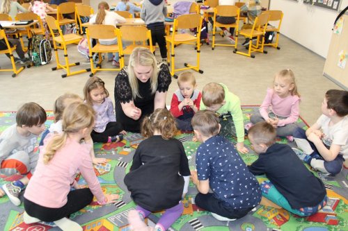 Návštěva dětí ze třídy zelených jablíček v prvních třídách ZŠ Františka Horenského Boršice 21  