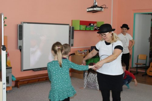 Návštěva žáků prvních tříd ze ŽŠ Boršice Františka Horenského  - Koncertování v MŠ 5  