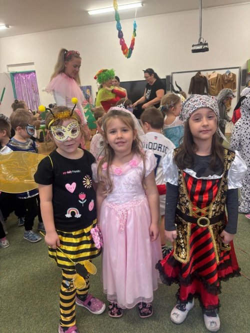 KARNEVALOVÝ TÝDEN 18  