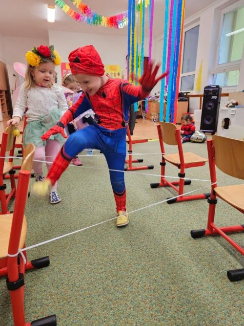 KARNEVALOVÝ TÝDEN 33  