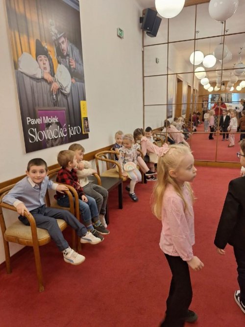 Návštěva muzikálu "Anička a bylinkové kouzlo" ve Slováckém divadle 2  