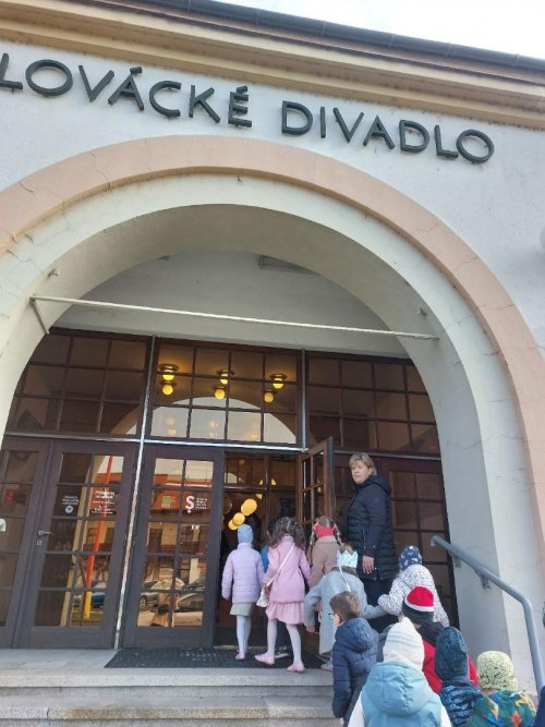 Návštěva muzikálu "Anička a bylinkové kouzlo" ve Slováckém divadle 1  