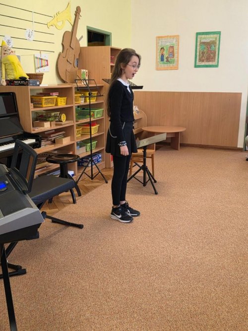 KONCERT ŽÁKŮ A UČITELŮ ZUŠ BORŠICE V MATEŘSKÉ ŠKOLE 13  